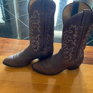 J.  Chisolm Size 8 Men’s Premium  Brown Cowboy Boots.